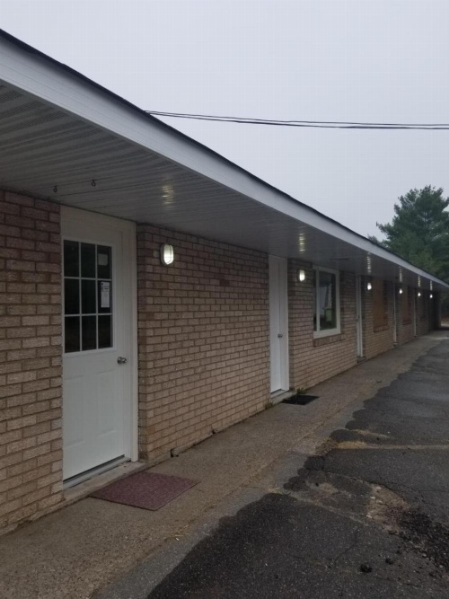 Super Nights Inn image 5